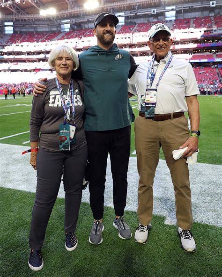 Who Are Amy Sirianni And Fran ? Nick Sirianni Parents